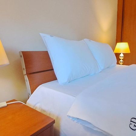 Golden Delight Central Apartment سكوبجي المظهر الخارجي الصورة