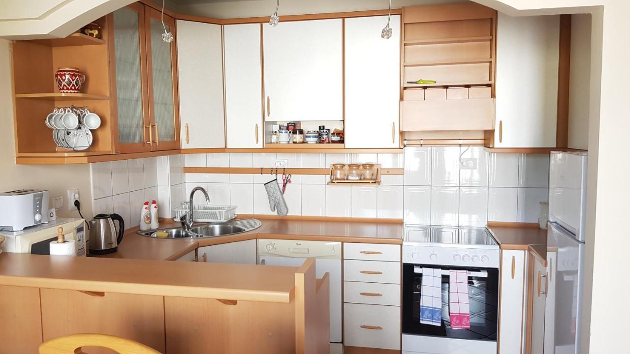 Golden Delight Central Apartment سكوبجي المظهر الخارجي الصورة