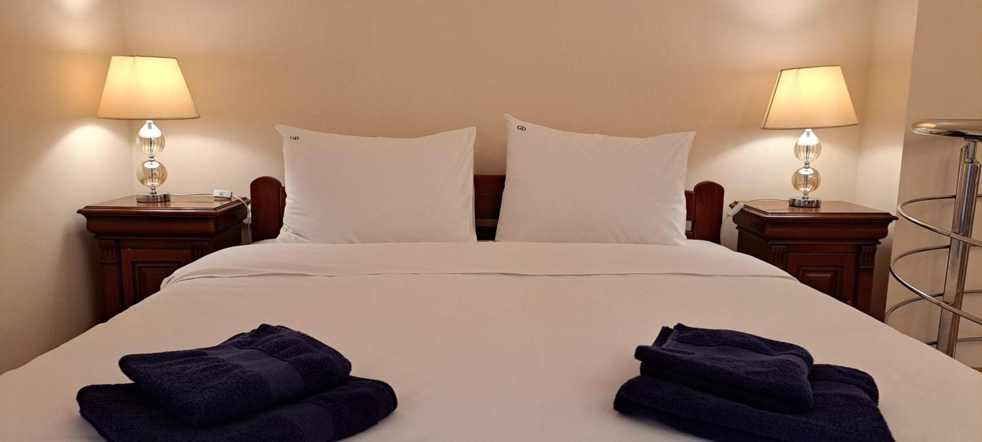 Golden Delight Central Apartment سكوبجي المظهر الخارجي الصورة