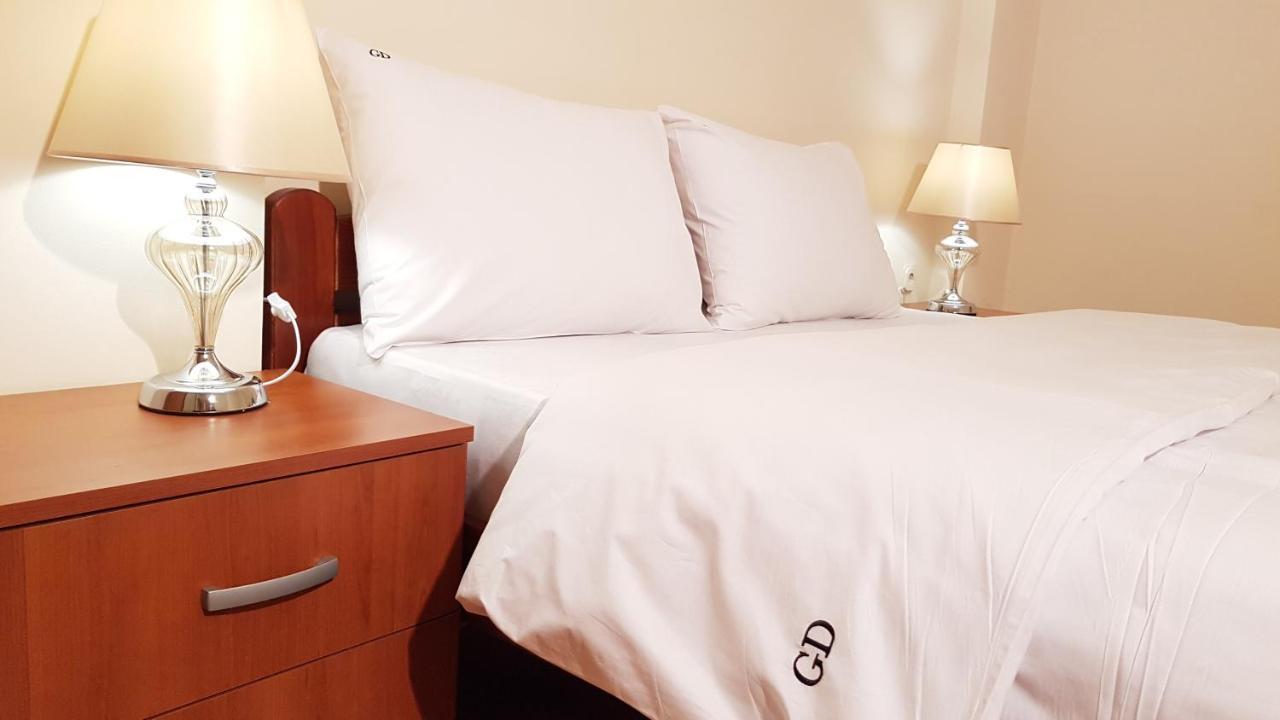 Golden Delight Central Apartment سكوبجي المظهر الخارجي الصورة