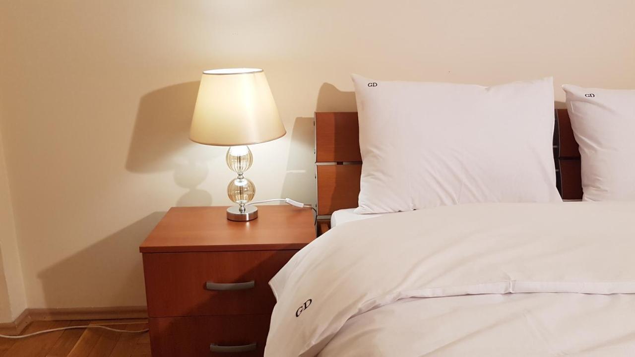 Golden Delight Central Apartment سكوبجي المظهر الخارجي الصورة